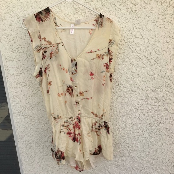 BEACH BUNNY Niko Romper M - Picture 2 of 7